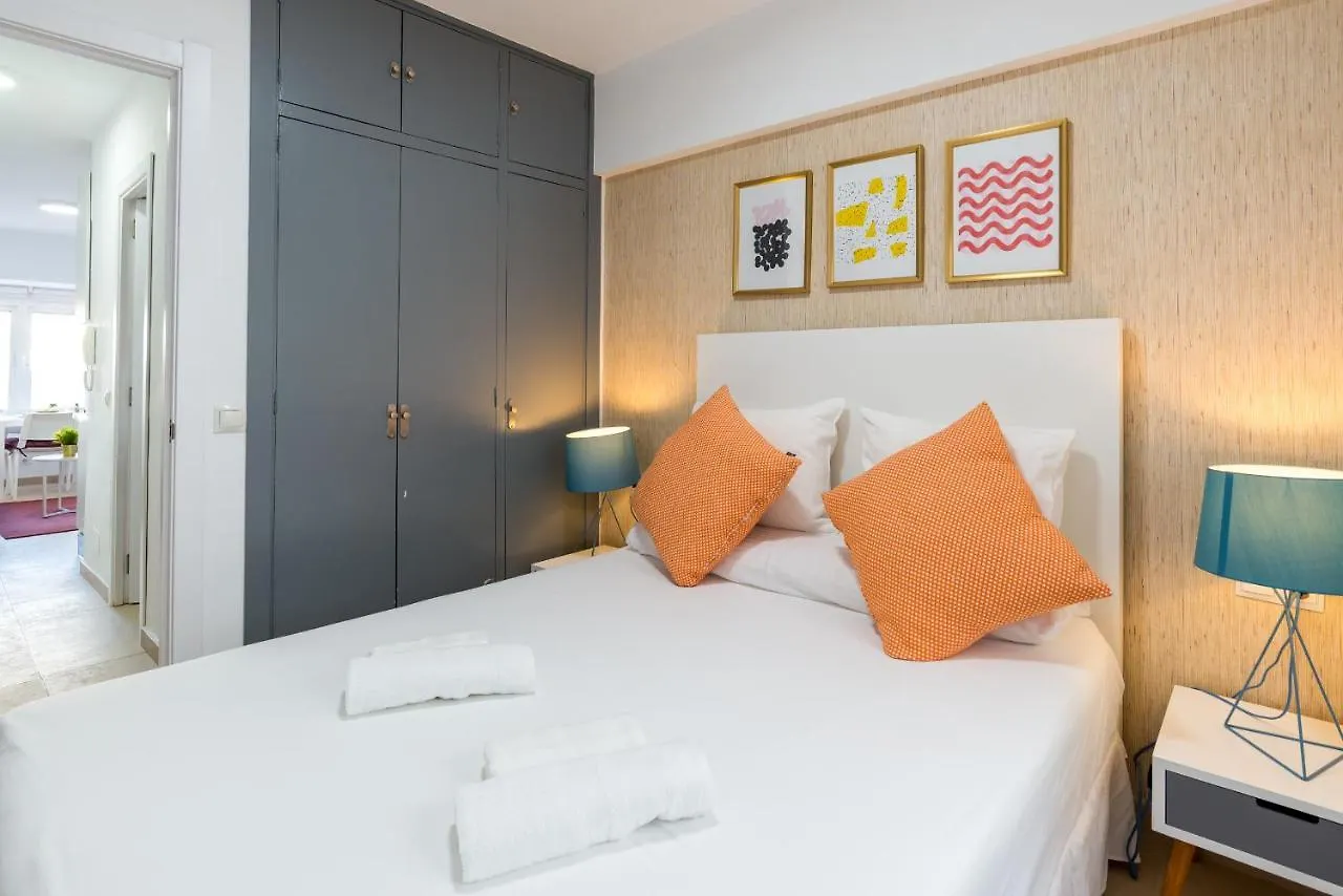 Mp7 Renovated Apartment Right On The Beach 700 Meters Away From Old Town Malaga Spain