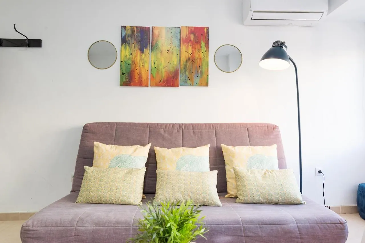Mp7 Renovated Apartment Right On The Beach 700 Meters Away From Old Town Malaga