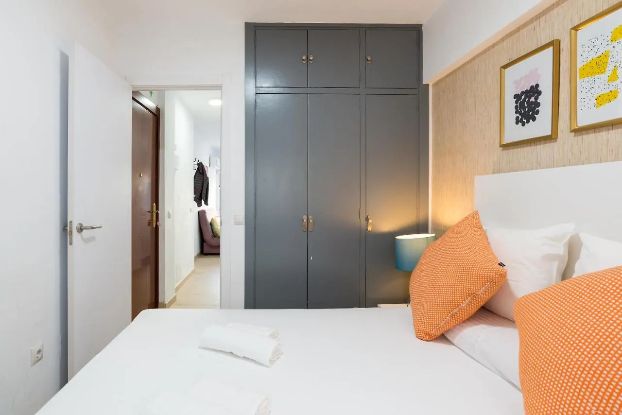 Mp7 Renovated Apartment Right On The Beach 700 Meters Away From Old Town Malaga