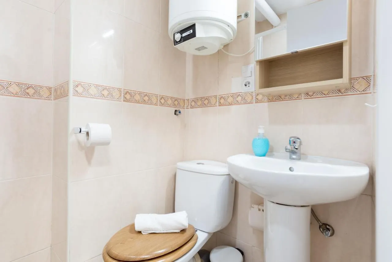 Mp7 Renovated Apartment Right On The Beach 700 Meters Away From Old Town Malaga Spain